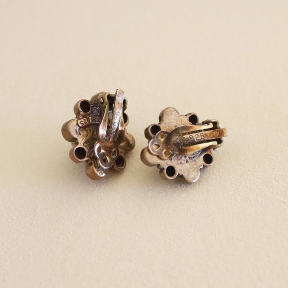 Stephen Dweck Carved Natural Quartz and Carnelian Earrings in Bronze - Picture 7 of 10